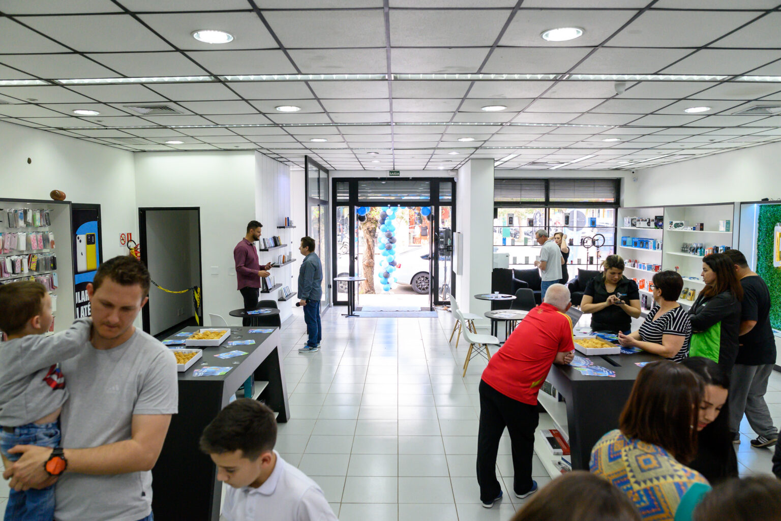 Rede HG Smart é sucesso em vendas e assistência de smartphones